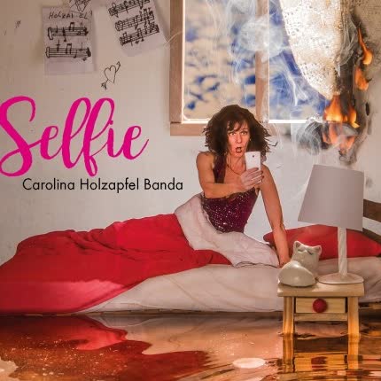CAROLINA HOLZAPFEL - Selfie